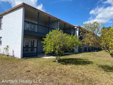 Main picture of 723 44th Ave E