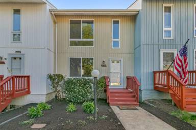 Main picture of 3020 Spice Ct
