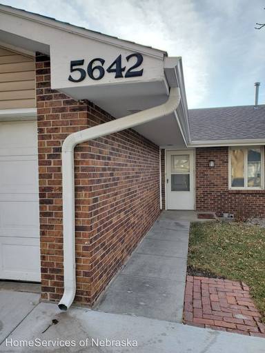 Main picture of 5642 S 38th St