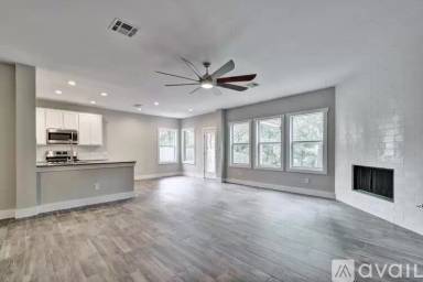 Main picture of 1945 Creek Crest Way