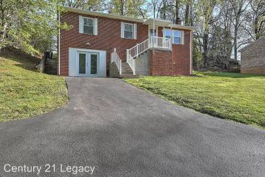 Main picture of 109 Northwood Pl