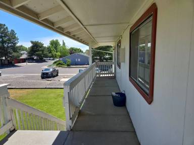 Main picture of 2049 SW 6th Ave