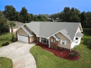 Main picture of 105 Glen Abbey Ln