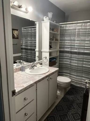 Main picture of 4504 N Valentine Ave