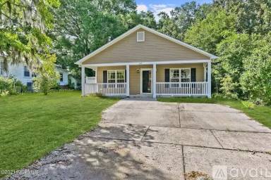 Main picture of 615 Tennessee Ave