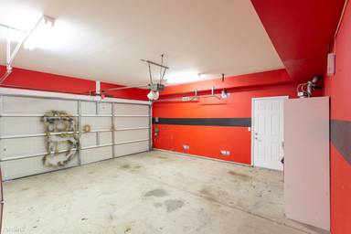 Main picture of 7337 Haskell Ave