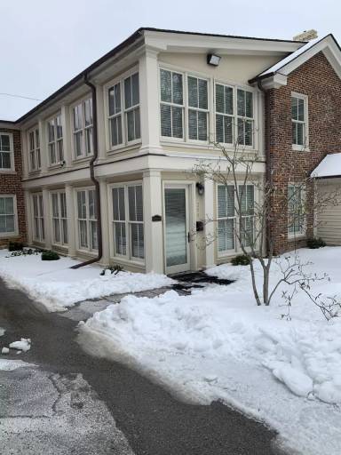 Main picture of 245 S Limestone