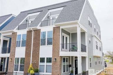Main picture of 1527 Porter St
