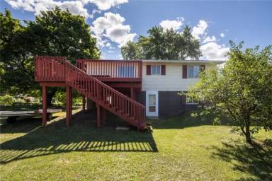 Main picture of 69 Green Clover Dr