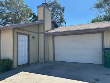 Main picture of 912 W Graaf Ave