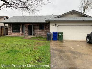 Main picture of 2440 Colorado Ave