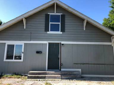 Main picture of 805 E 4th St