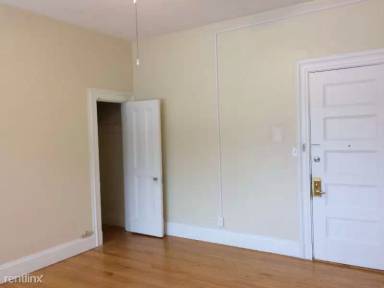 Main picture of 1470 Beacon St