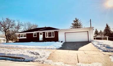 Main picture of 9607 W Rosedale Ave