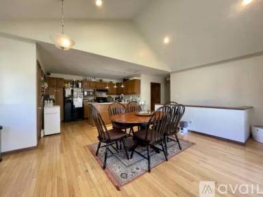 Main picture of 15 Burghardt St
