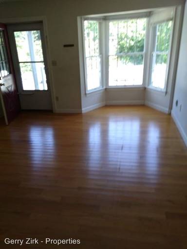 Main picture of 101 Lovely Mount Dr
