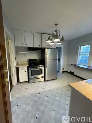 Main picture of 924 S 3rd St