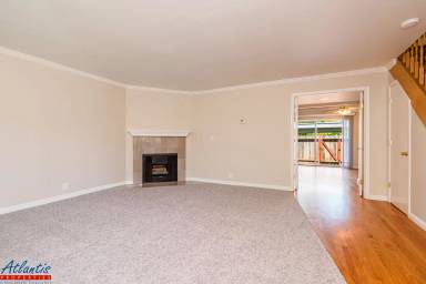 Main picture of 457 Oak Ave