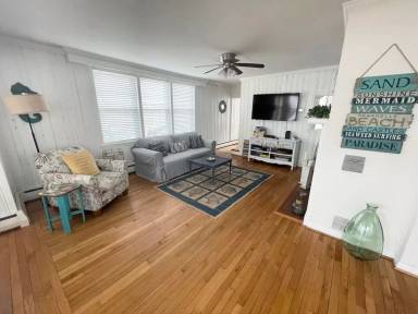 Main picture of 210 79th St