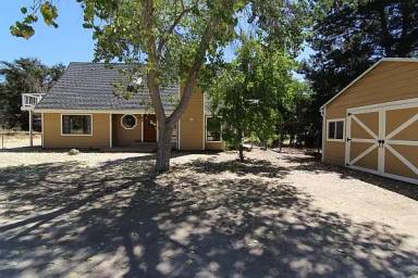 Main picture of 5892 Parkhill Rd