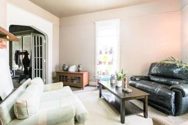 Main picture of 601 N Alameda Ave