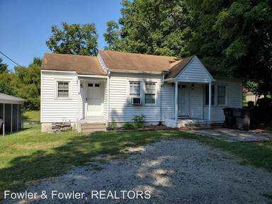 Main picture of 2613 Guyer St