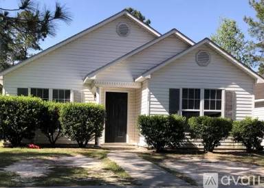 Main picture of 1708 Fresno St