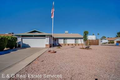 Main picture of 15638 N 54th St
