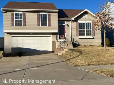 Main picture of 8516 N 155th St