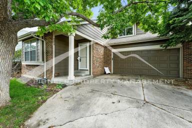Main picture of 9354 Cattail Ct