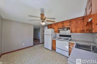 Main picture of 176 E Moorestown Rd