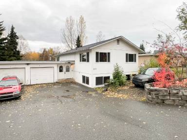Main picture of 732 E 73rd Ave