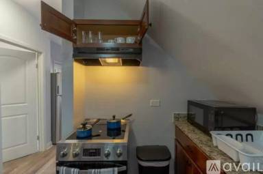 Main picture of 4926 W Medill Ave