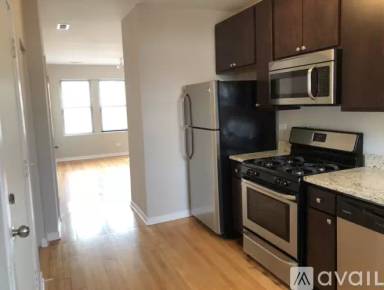 Main picture of 2438 W North Shore Ave