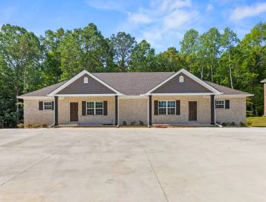 Main picture of 917 Logan Ct
