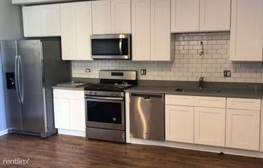 Main picture of 64 E 48th St