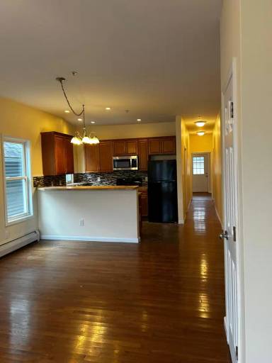 Main picture of 1326 E Gibson St