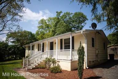 Main picture of 504 S Merritt Mill Rd