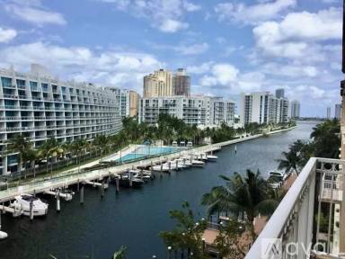 Main picture of Alaqua Condo