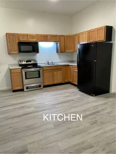 Main picture of AND: 13th: 231: Apartment Complex