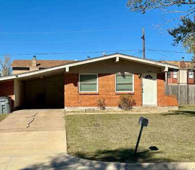 Main picture of 4031 NW Lindy Ave