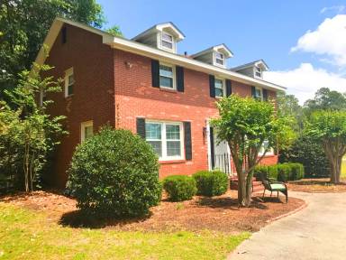 Main picture of 113 N Edgewood Dr
