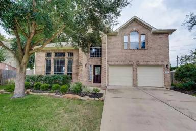Main picture of 15818 Maple Falls Ct