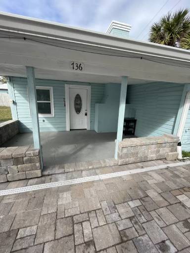 Main picture of 736 N Grandview Ave
