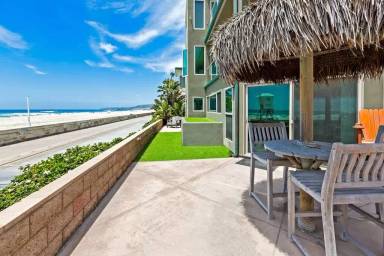 Main picture of 3901 Ocean Front Walk