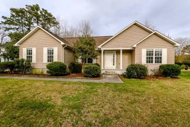Main picture of 125 S Park Ln
