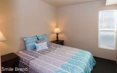 Main picture of 601 E Clark St