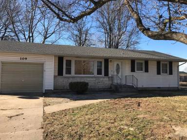Main picture of 109 N Youngblood