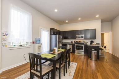 Main picture of 4619 Woodland Ave