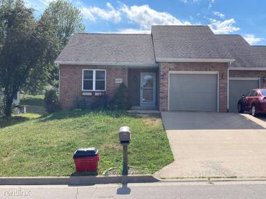 Main picture of 2225 Trenton Rd